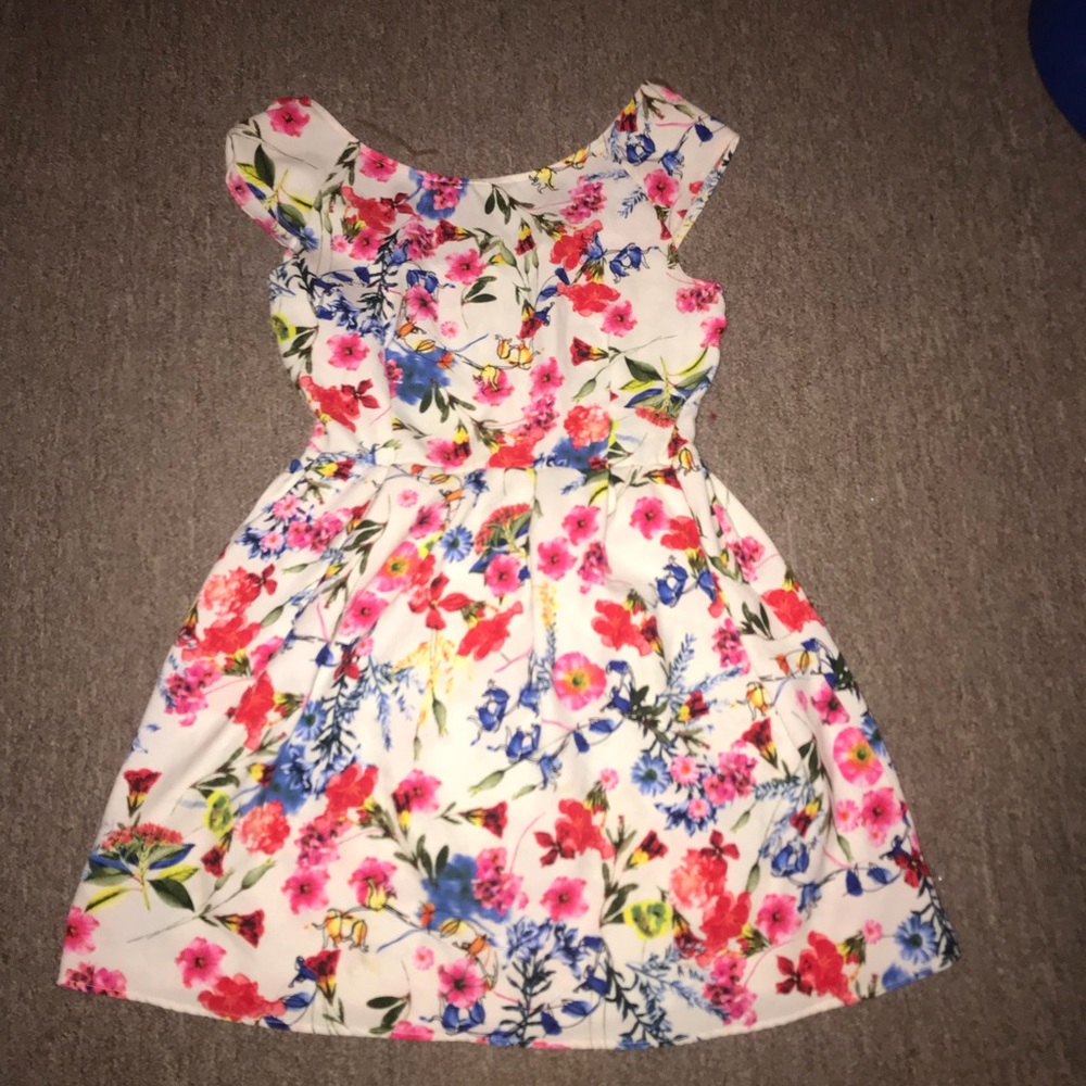 Dre’s with Flowers 🌺 🌸 💐 print 👗